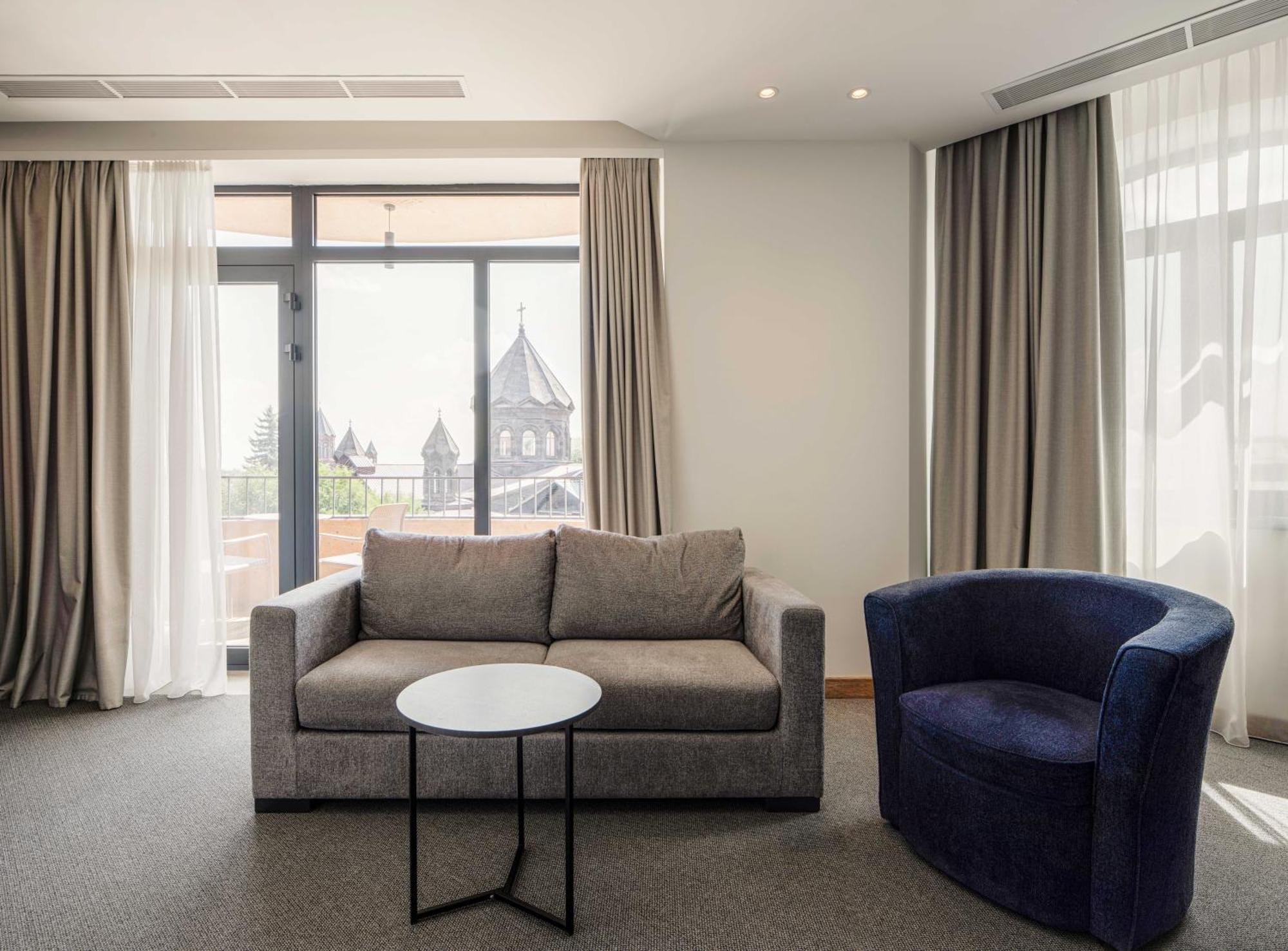 Radisson Hotel & Spa Γκιουμρί Εξωτερικό φωτογραφία